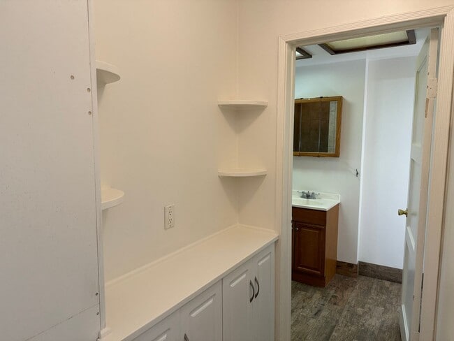 Photo - L0016 A &amp; B Unit L0016 A