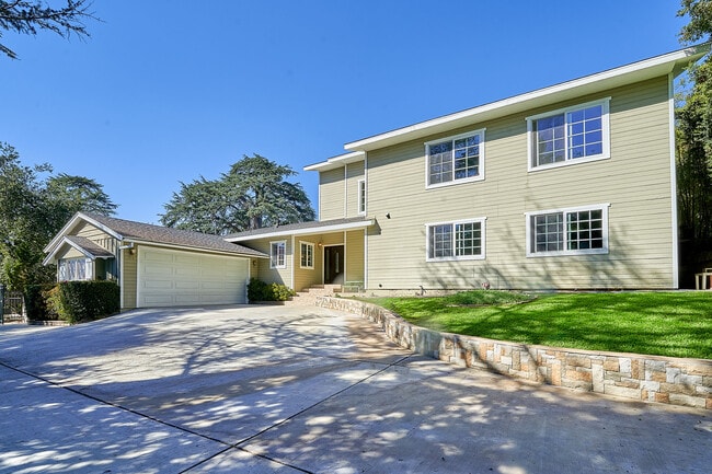 Photo - 4736 Rosemont Ave