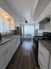 Photo - 577 W 4th St