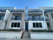 Photo - 14614 Vanowen St Townhome