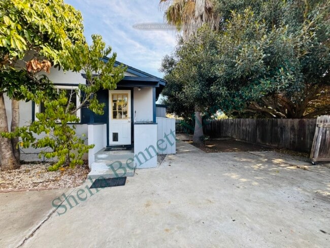 Building Photo - 7371 Hyatt St