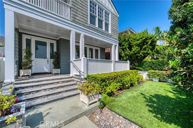 Photo - 325 Poppy Ave