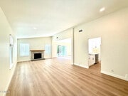 Photo - 532 Village Rd