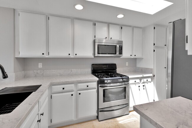 Photo - 280 Cagney Ln Unit 312