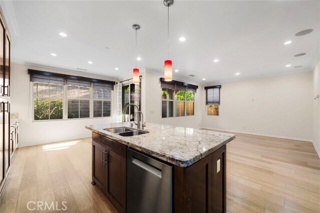 Photo - 206 Bancroft