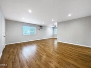 Photo - 621 N Los Robles Ave Apartment