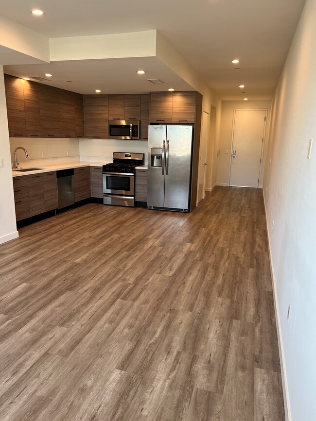 Photo - 5327 Hermitage Ave