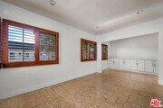 Photo - 157 S Elm Dr