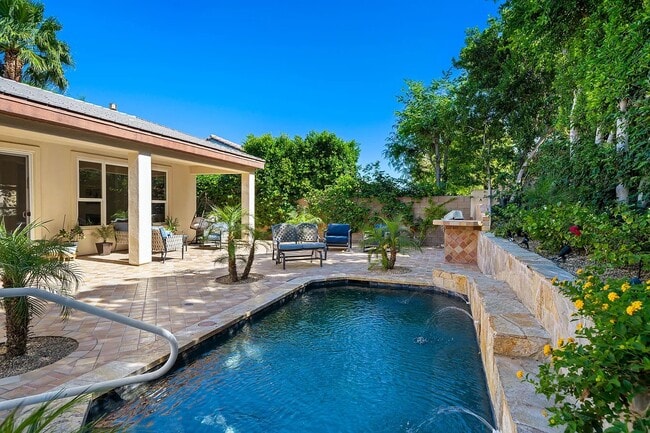 Photo - 60755 Living Stone Dr