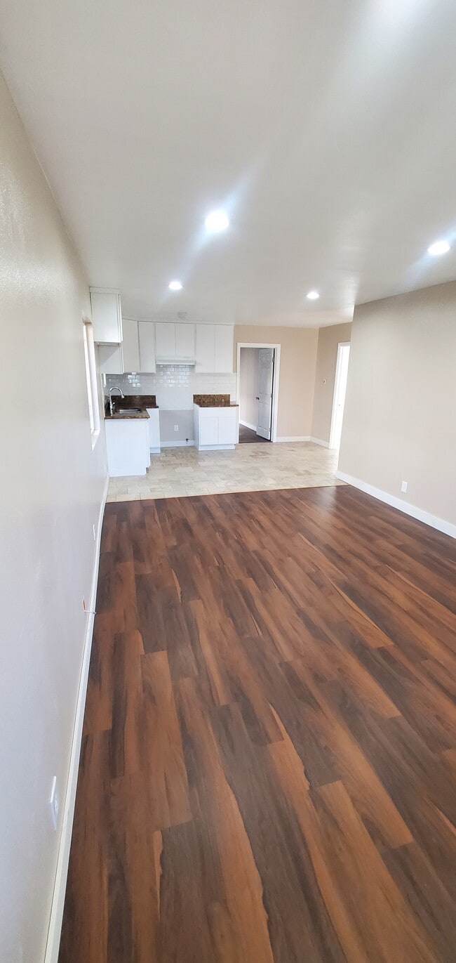 Living room and kitchen - 956 E 55th St Unit 956