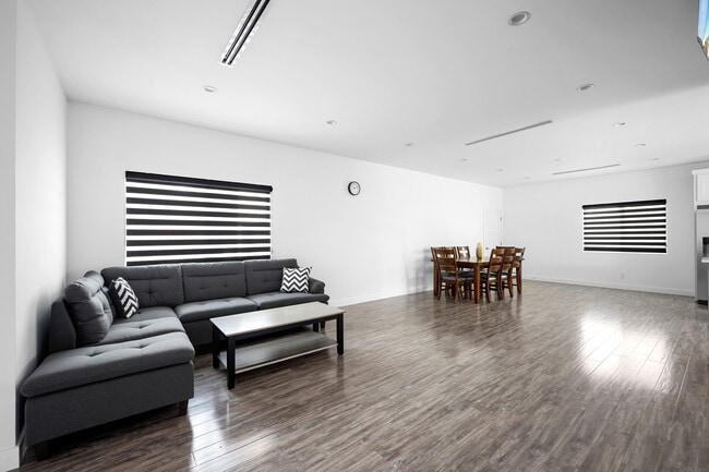 Photo - 13311 Wixom St