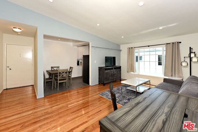 Building Photo - 4035 Inglewood Blvd Unit #5