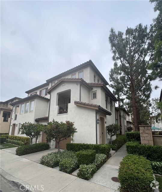 Building Photo - 122 Talmadge Rental