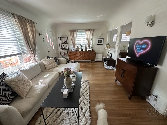 Photo - 617 Woodlawn Ave