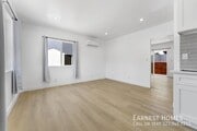 Photo - 19433 Valerio St