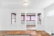 Photo - 2332 1/2 Riverside Dr-