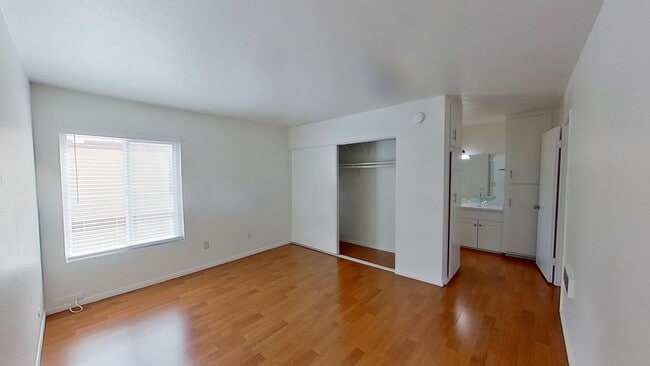 Photo - 1010 W MacArthur Blvd Unit 136
