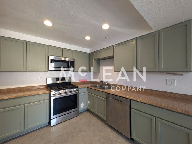The Village Racquet Club - 2 Bedroom, 2 Ba... - The Village Racquet Club - 2 Bedroom, 2 Ba... House