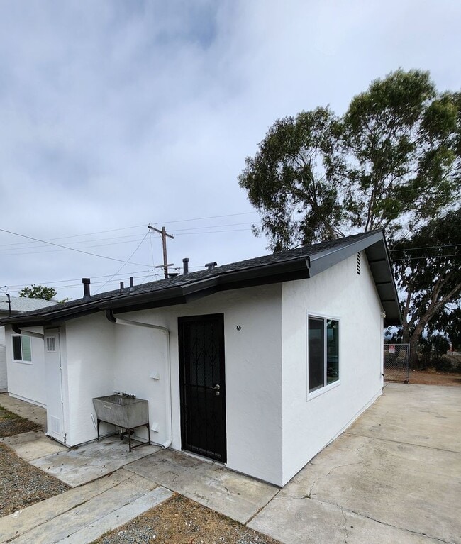 Photo - Golden Hill 2 bedroom 1 bath remodeled Single family Home  2595.00