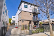 Photo - 1227 N June St