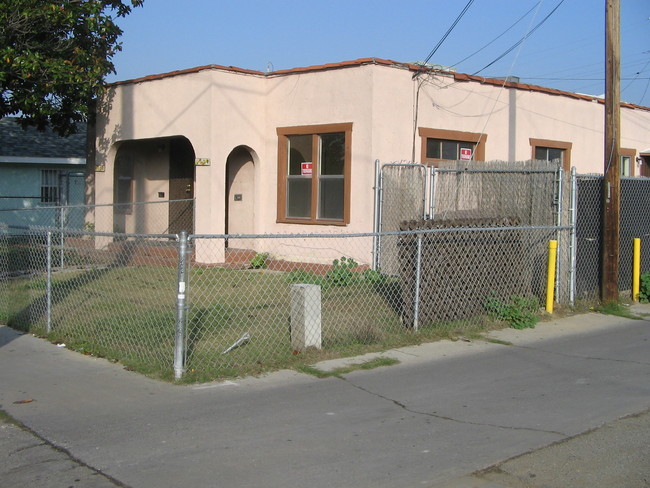 Front House - 1304 Junipero Ave