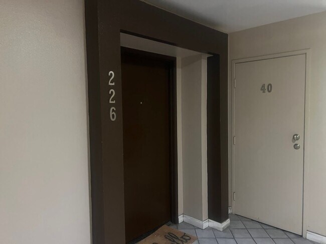 Photo - Spacious 2 Bedroom, 2 Bathroom, Canoga Par...