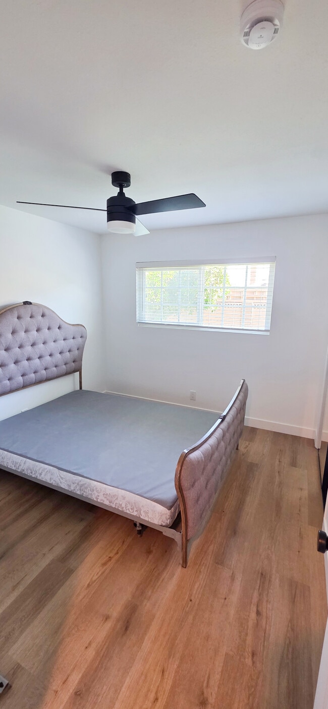 Photo - 1502 W Hemlock Way