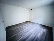 Photo - 13956 Vanowen St