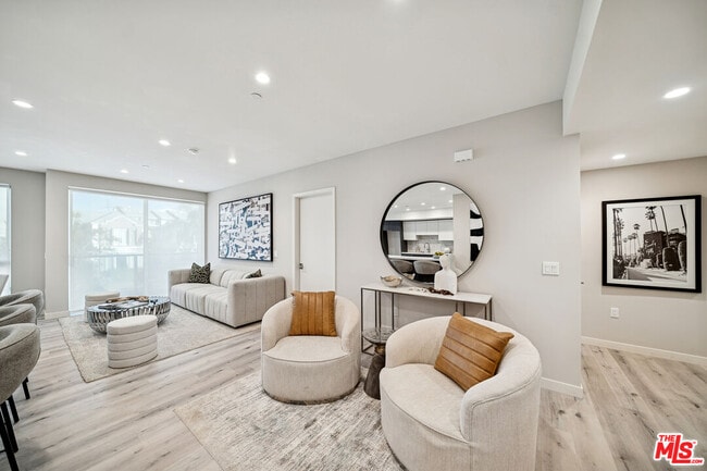 Photo - 1051 S Corning St Unit 204