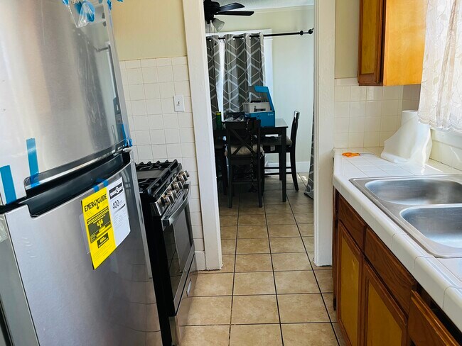Photo - 1314 1/2 W 88th St Unit 1314 1/2