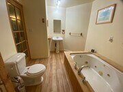 Master bath; new floor; jacuzzi tub - 1206 Supi Ln House