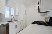 Kitchen - 920 Marine St