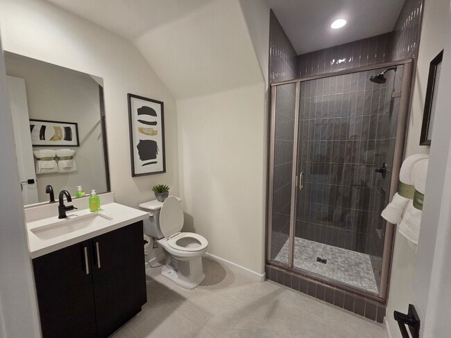 Photo - 383 Knotgrass St