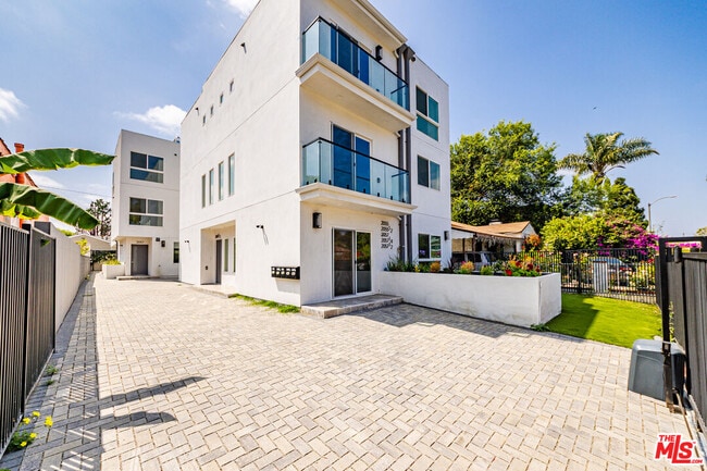 Photo - 2057 S Garth Ave