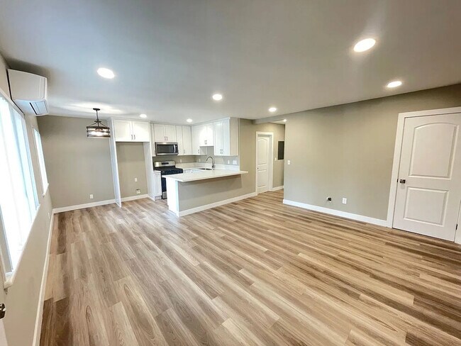 Building Photo - 4419 Pennsylvania Ave Unit APT 10