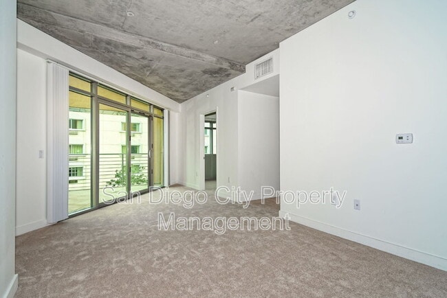 Photo - 801 Ash St