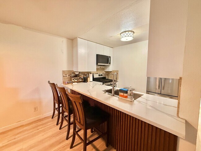Photo - 227 50th St Unit 10