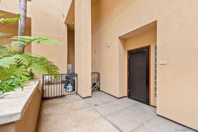 Photo - 301 W G St Unit 112