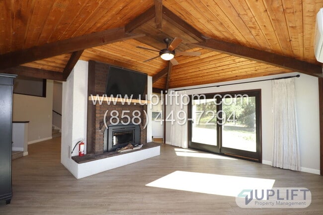 Photo - 4721 Meadowridge Rd