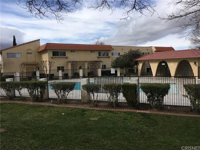 Photo - 43611 Stanridge Ave