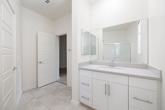 Photo - Beautifully Updated 3-Bedroom Detached hom...