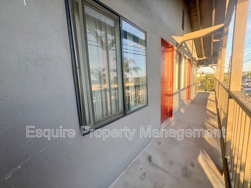 Photo - 309 HILL LLC Hl Unit 327 #C