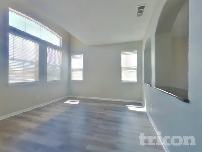 Photo - 757 Pino Ave