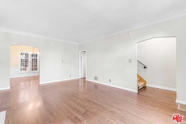 Photo - 6053 Scenic Ave