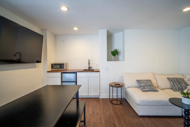 Photo - 2912 Via Hidalgo Apartments Unit 2912 via Hidalgo b