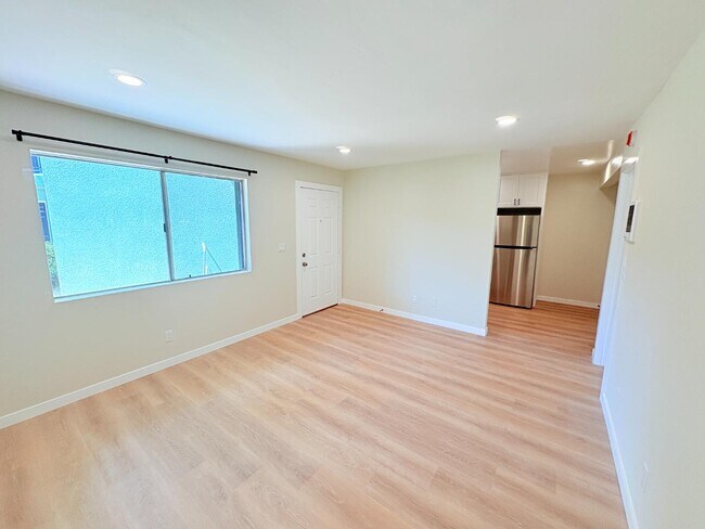 Photo - 328 S Weitzel St