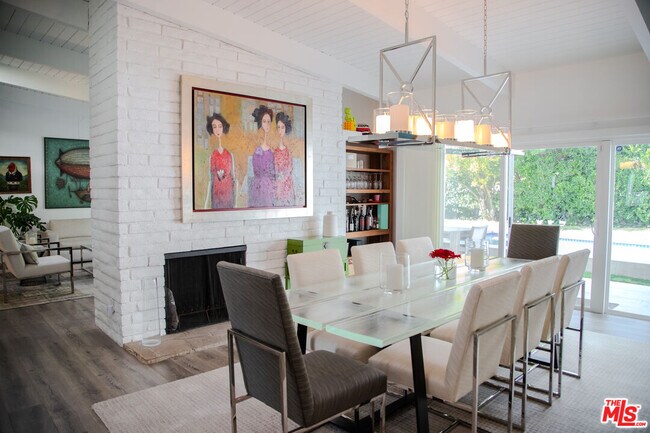 Photo - 24125 Bessemer St