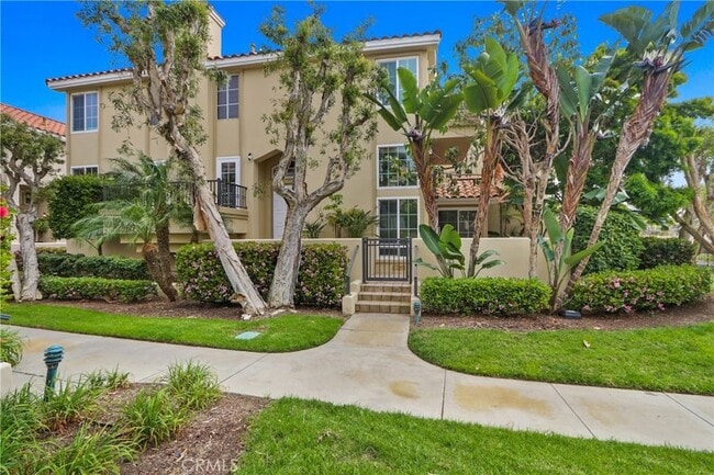 Building Photo - 6031 Shadowbrook Cir