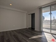 Photo - 5143 White Oak Ave Unit 401