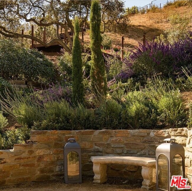 Photo - 9161 Hazen Dr